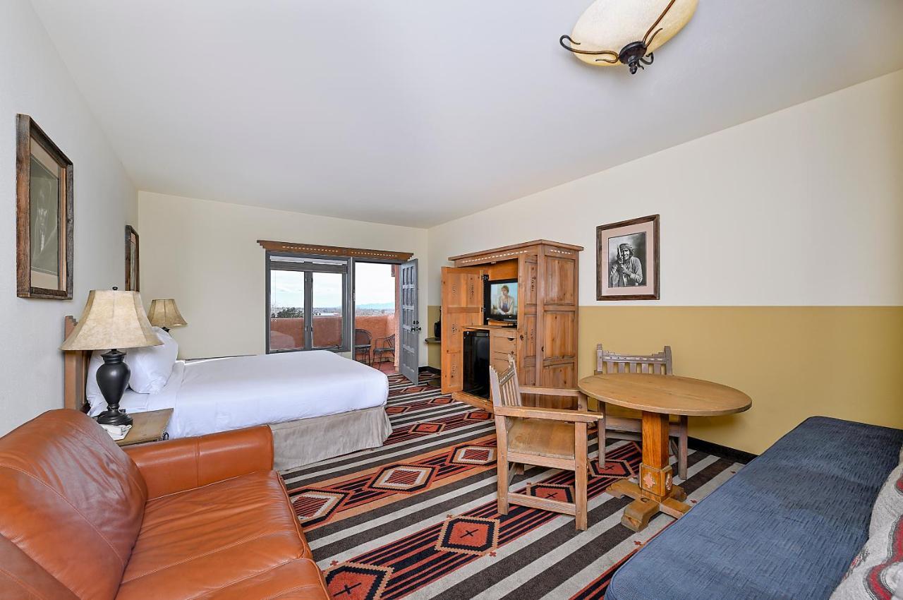 Hotel The At