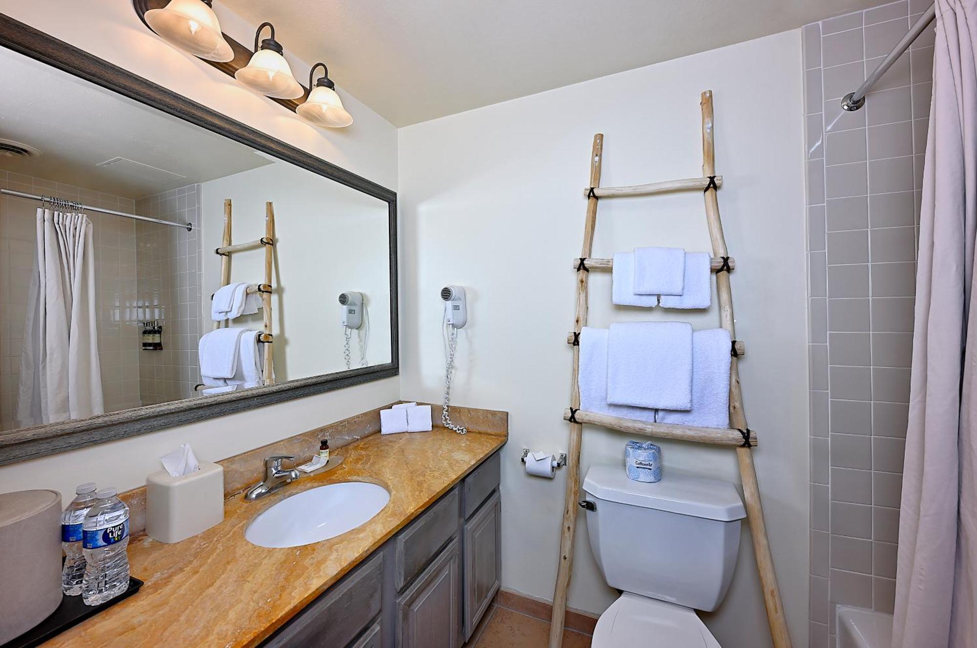 Hotel The At 3*